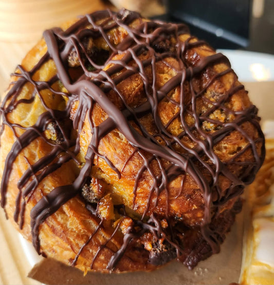 Pistachio Swirl Bun